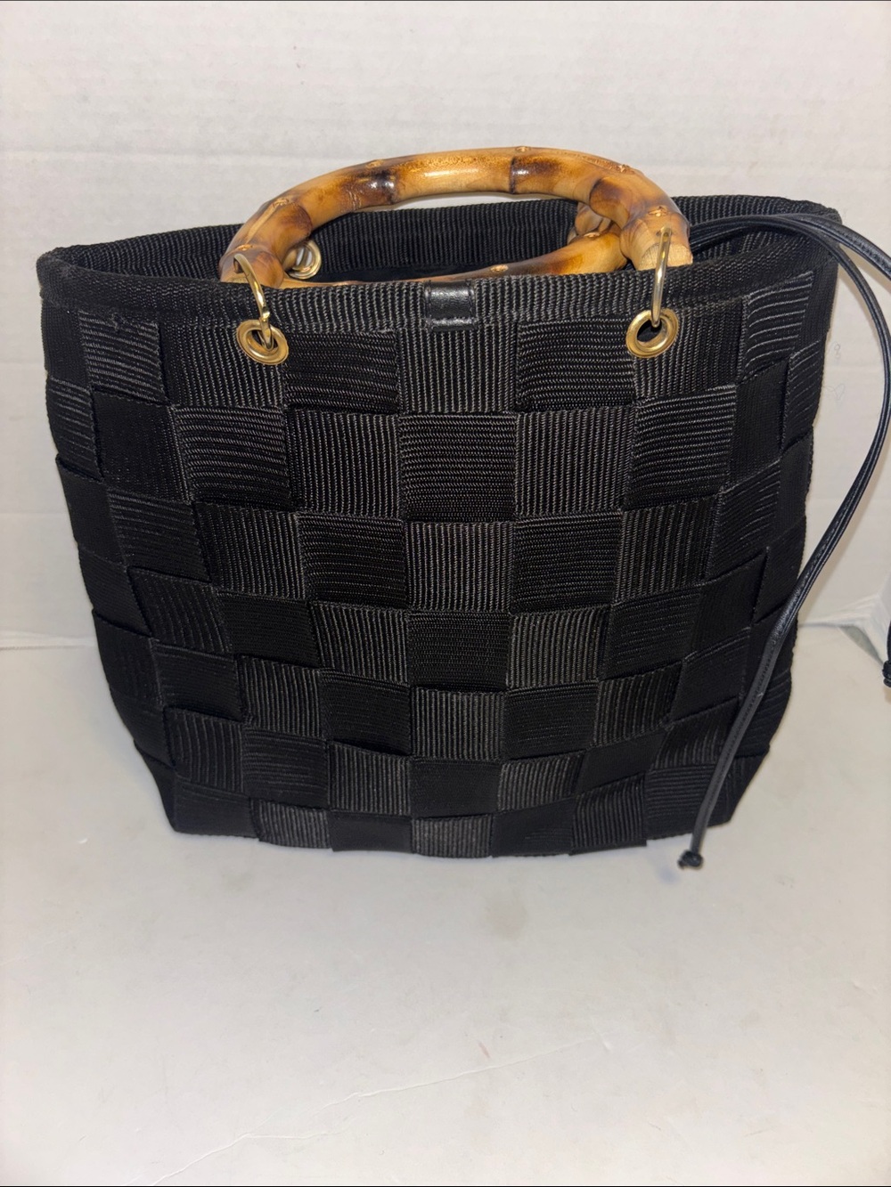 BLACK WOVEN TOTE BAMBOO STYLE HANDLES BRASS HARDWARE BLACK DRAWSTRING CLOSURE - Picture 2 of 11
